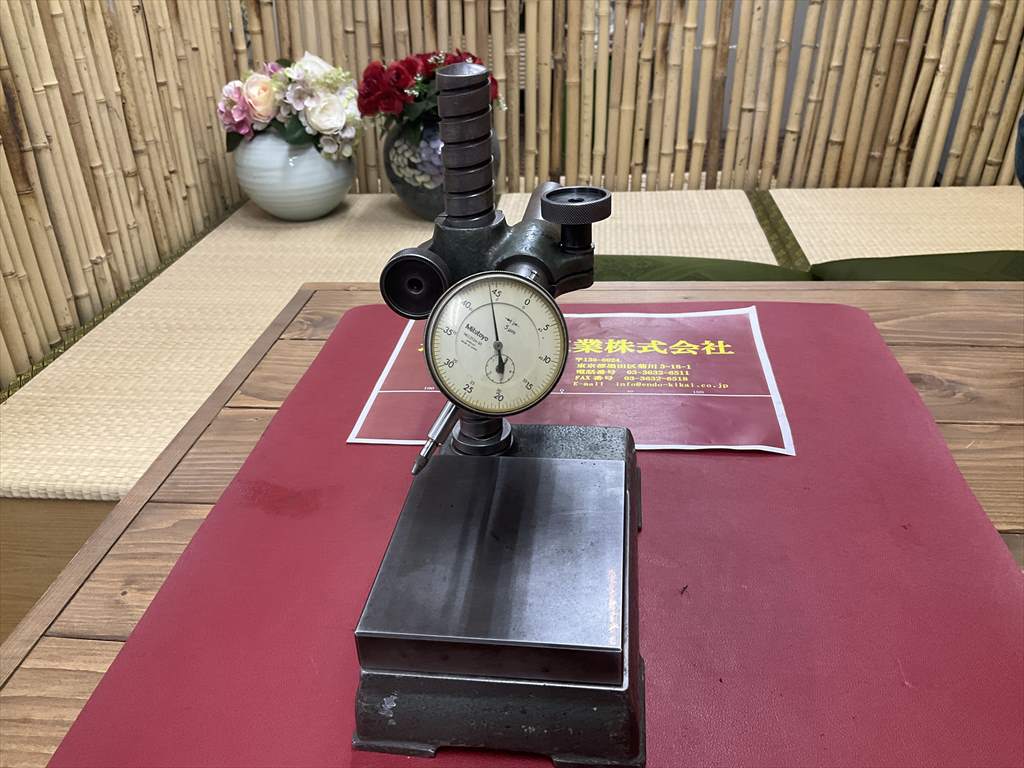 コンパレータスタンド 定盤110mm×130mm　ミツトヨダイヤルゲージ0,005mm