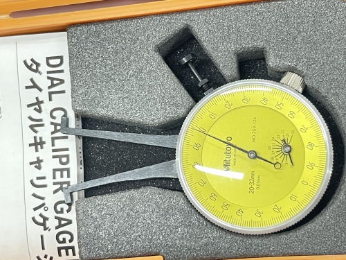 MITUTOYO｜ミツトヨ ダイヤルキャリパーゲージ DGC-32