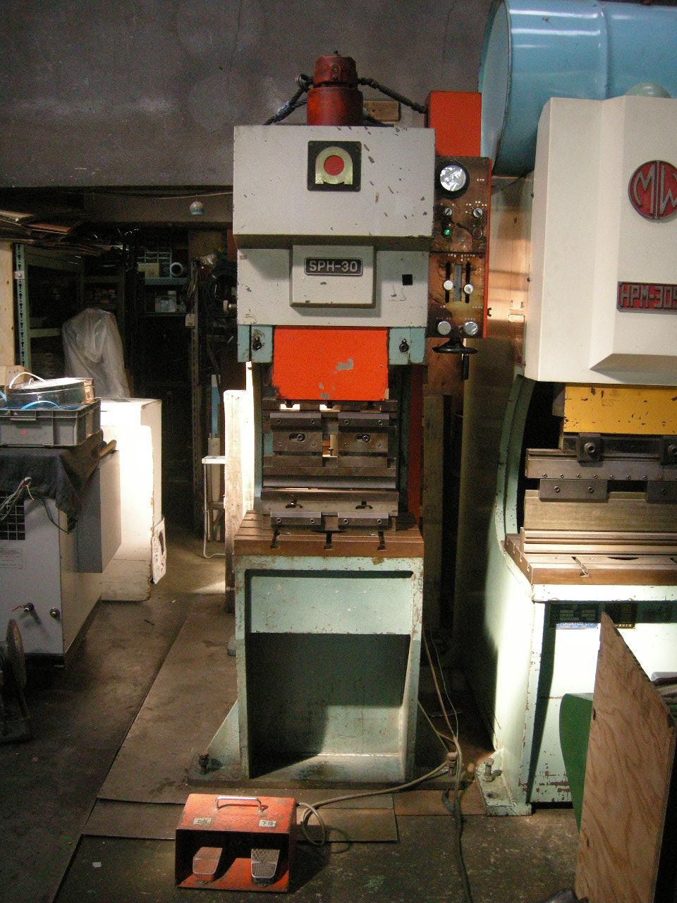 アマダ 万能油圧ベンダー SPH-30C