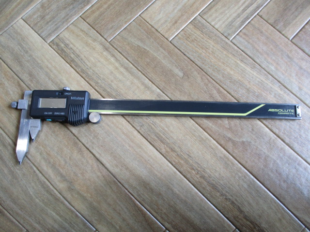 MITUTOYO|ミツトヨ デジタル丸穴ピッチノギス NTD10P-20C