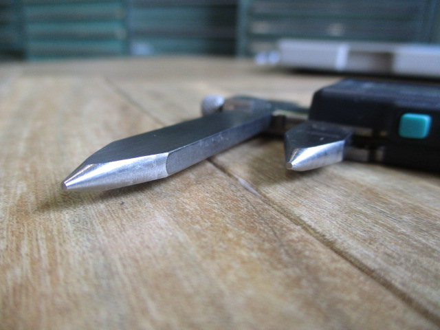 MITUTOYO|ミツトヨ デジタル丸穴ピッチノギス NTD10P-20C