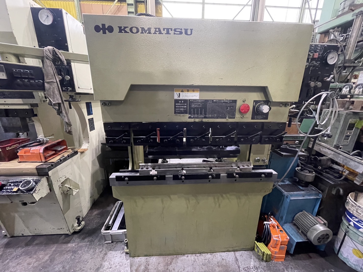 コマツ 1250mm油圧ベンダー PHS25×125
