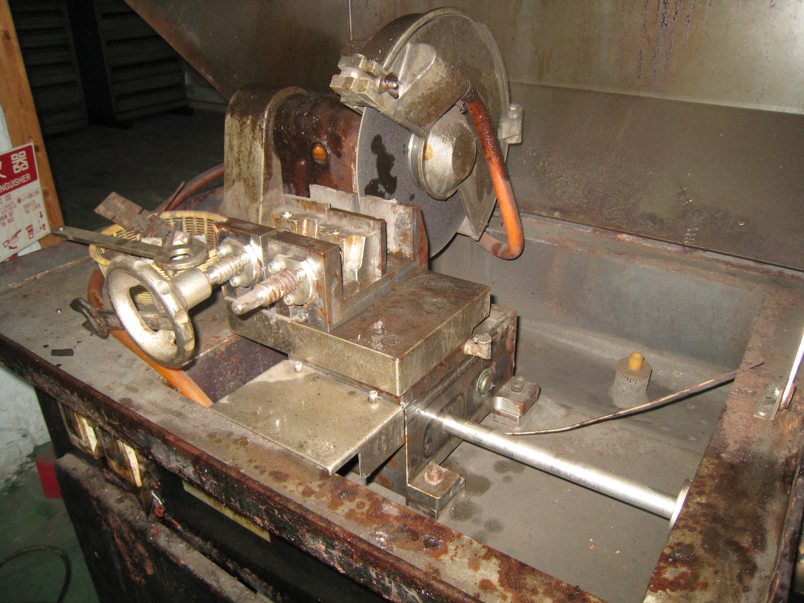 Velnus 砥石切断機(高速・ファインカット)