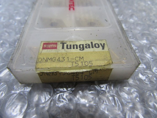 Tungaloy チップ DNMG150404 CM T5105