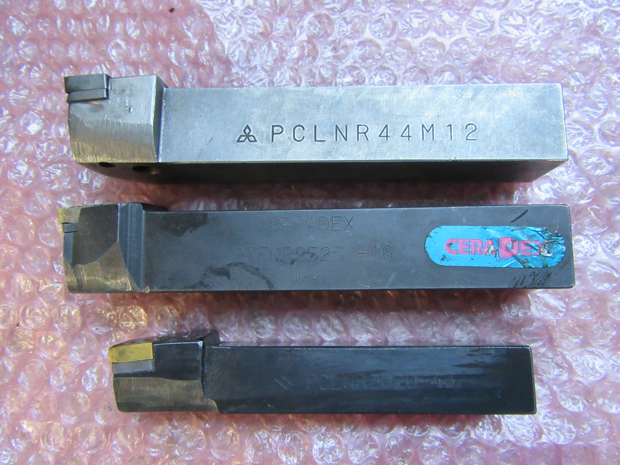 不明 バイト 3個 不明