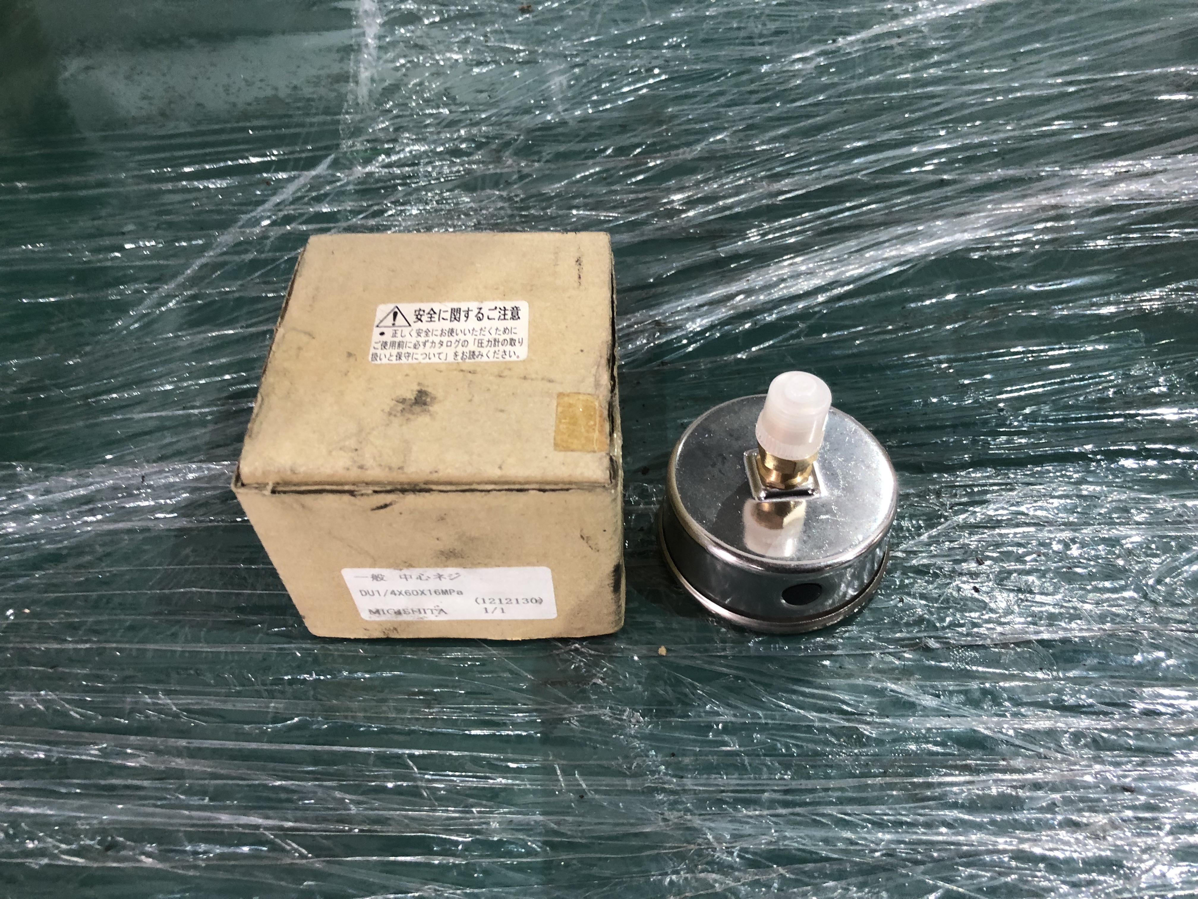 不明 一般圧力計 不明