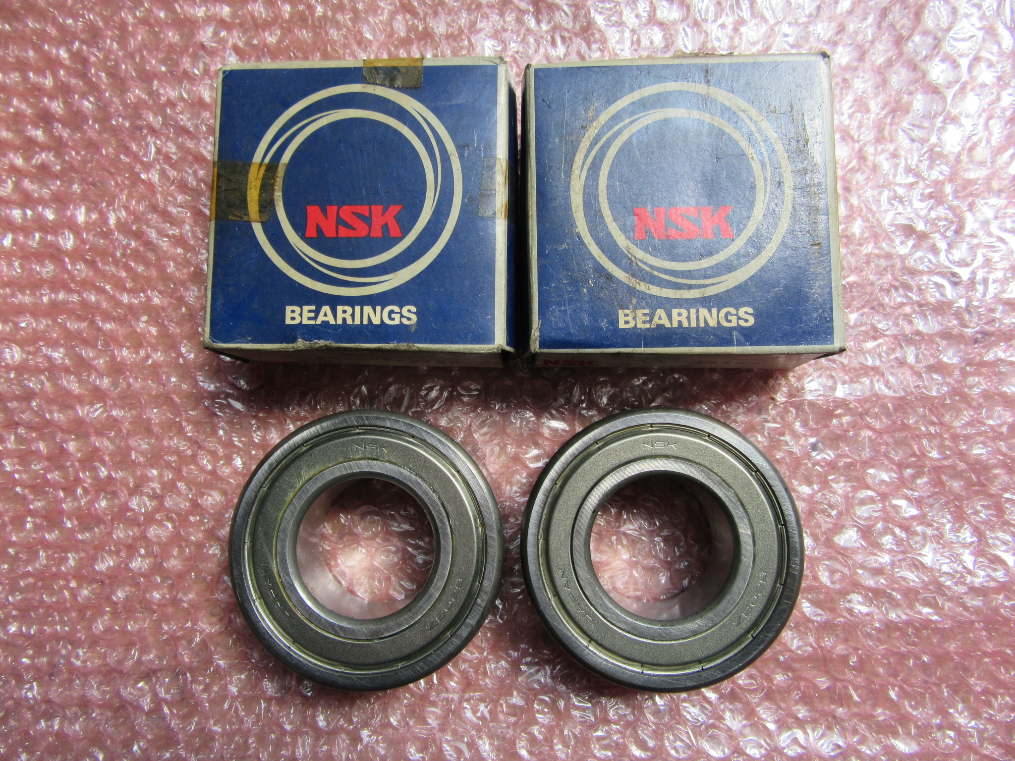 NSK ベアリング（2個） 63208