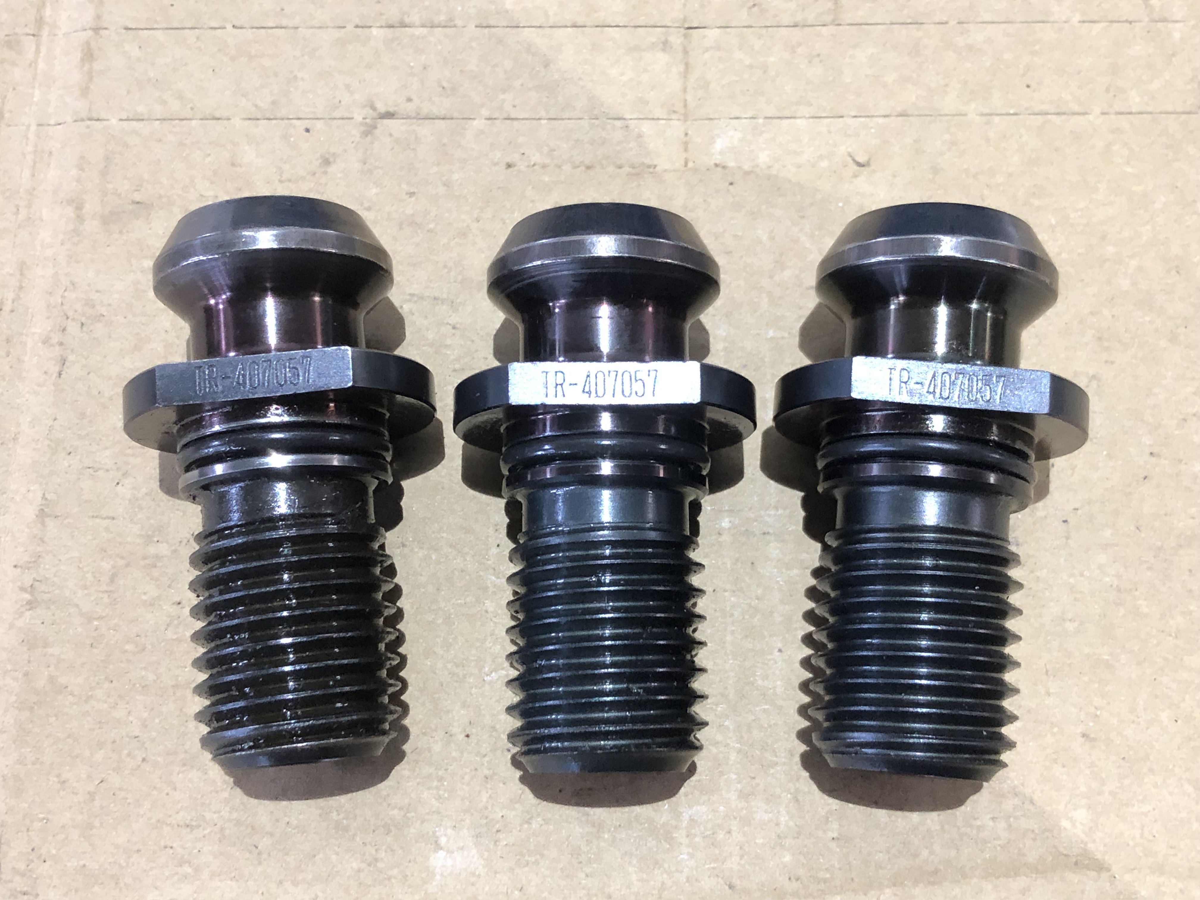 黒田精工/KURODA プルスタッド3個 TR-407057