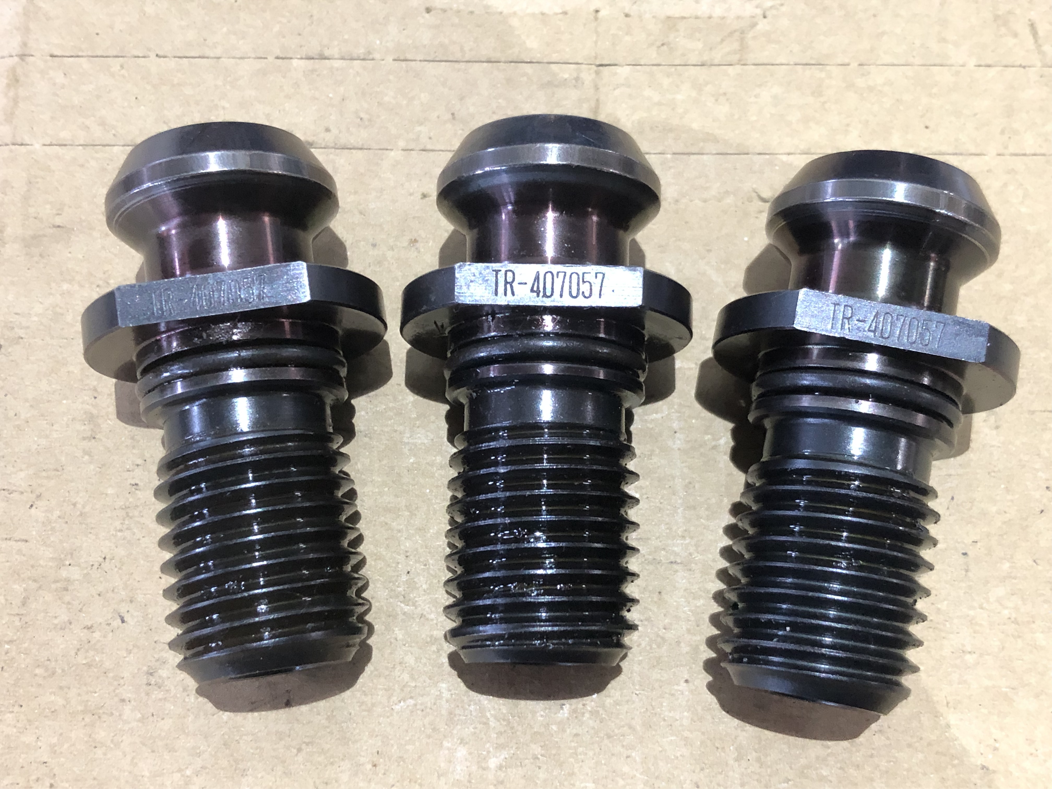 黒田精工/KURODA プルスタッド3個 TR-407057