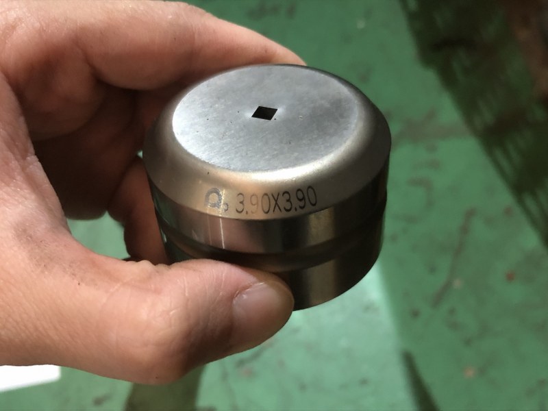 アマダ/AMADA タレパン金型 パンチ3.70x3.70 ダイ3.90x3.90