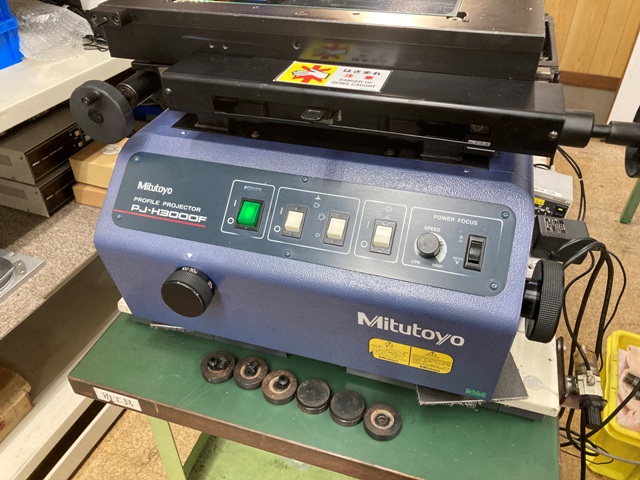 MITUTOYO｜ミツトヨ 投影機 PJ-H3000F