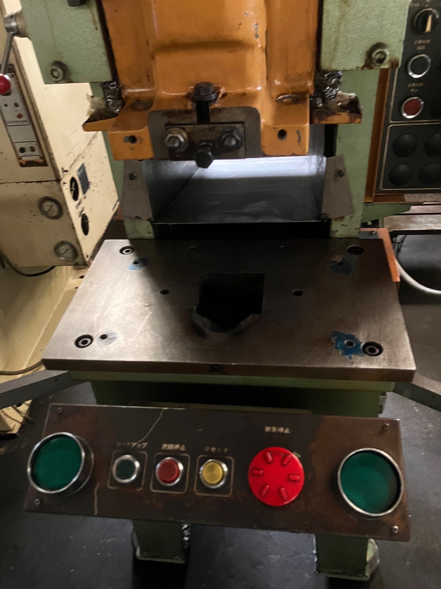 アマダ 15Tプレス TP-15