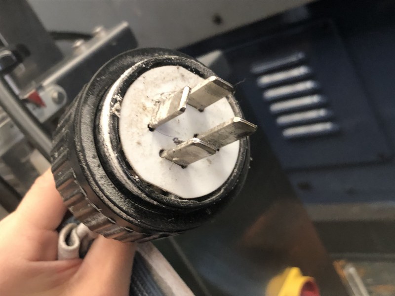 レオン自動機 中華まんヒダ付け機(ヒダ付け機コンベア付き) NU031