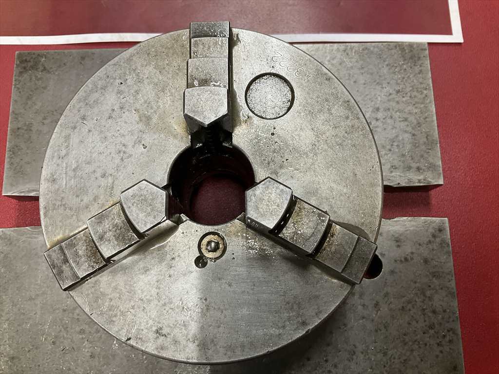 3爪スクロールチャック 外径Φ130mm治具ベース付230×180×20mm　チャックハンドル無し