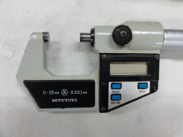 MITUTOYO|ミツトヨ デジタル外側マイクロメーター MDC-25L