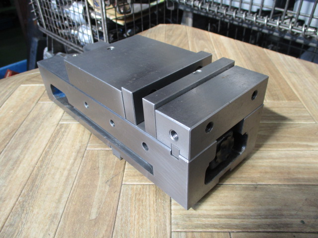 ナベヤ(ERON) ロックタイトマシンバイス LT40MC