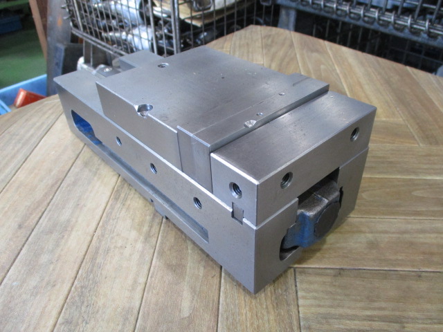 ナベヤ(ERON) ロックタイトマシンバイス LT40MC