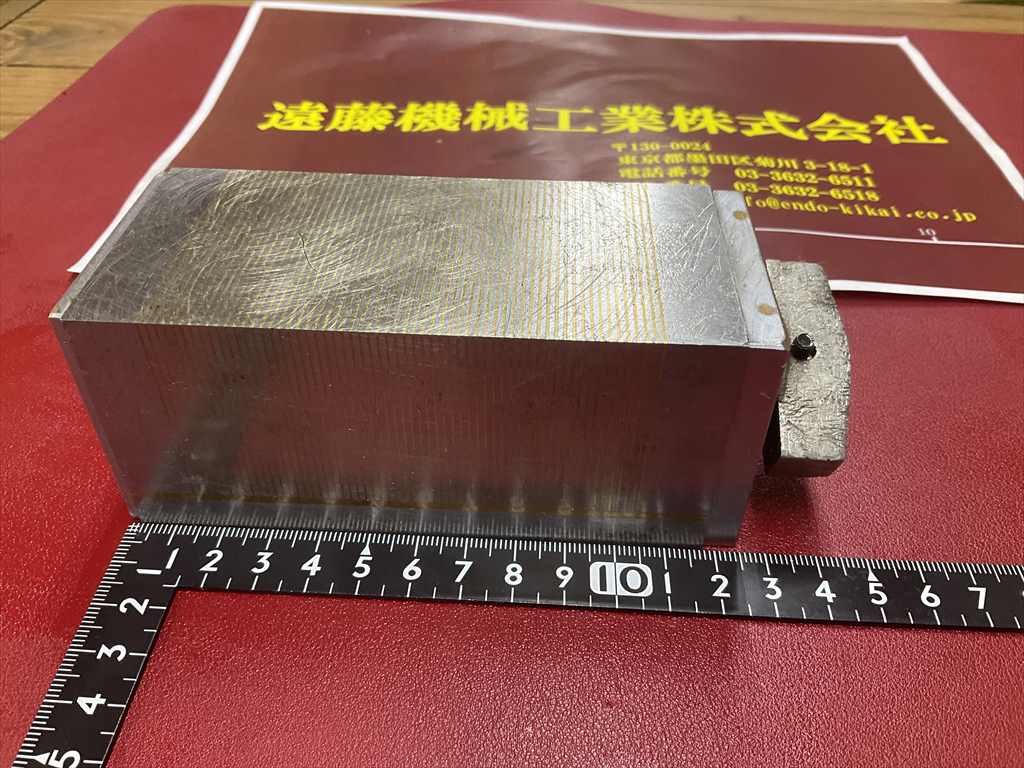 三面吸着形永磁ミニチャック　吸着面　上面/両側面 115×55×53mm