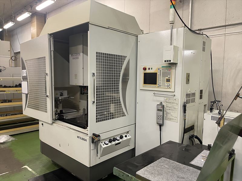 三菱電機 NC放電加工機（C軸+ ATC付） MA2000M