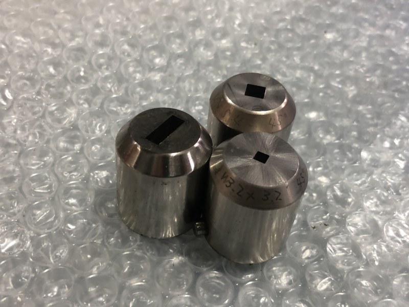 アマダ/AMADA タレパン金型（ダイ）3個 5.4x5.4/3.2x3.2/4.10x12.10