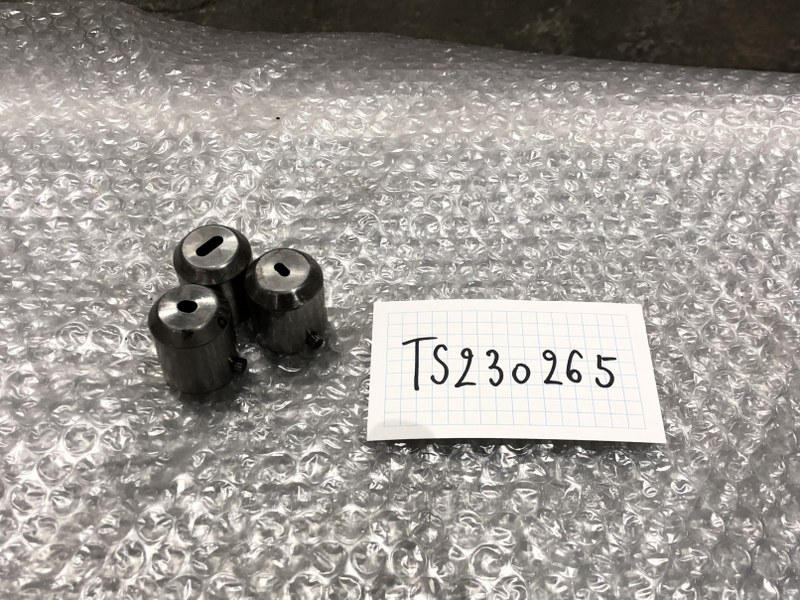 アマダ/AMADA タレパン金型（ダイ）3個 (1)4.70x6.20 (2)3.2x6.2 (3)4.2x10.2