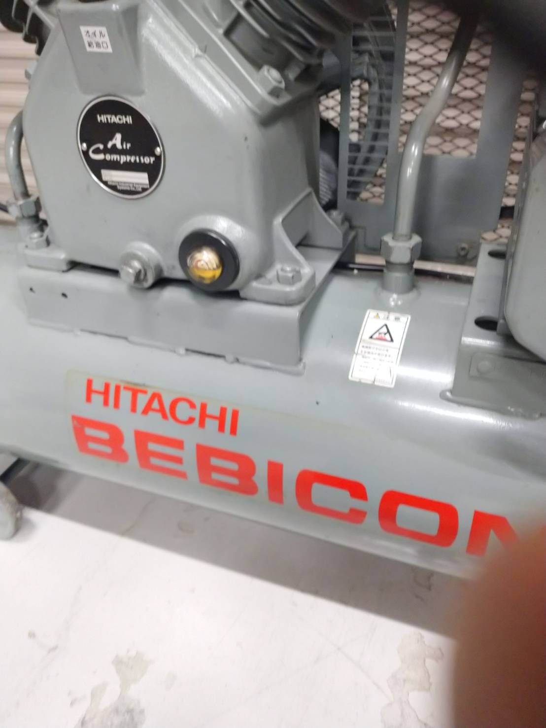 日立産機 2.2kwコンプレッサー 2.2P-9.5VD6