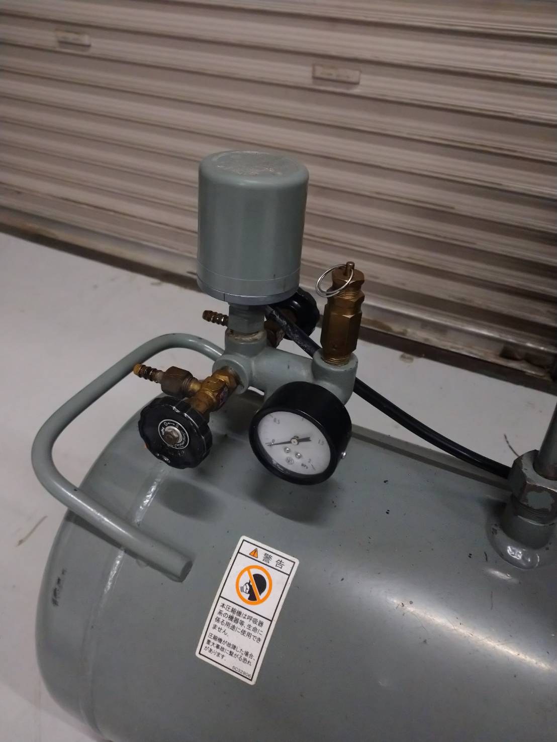 日立産機 2.2kwコンプレッサー 2.2P-9.5VD6