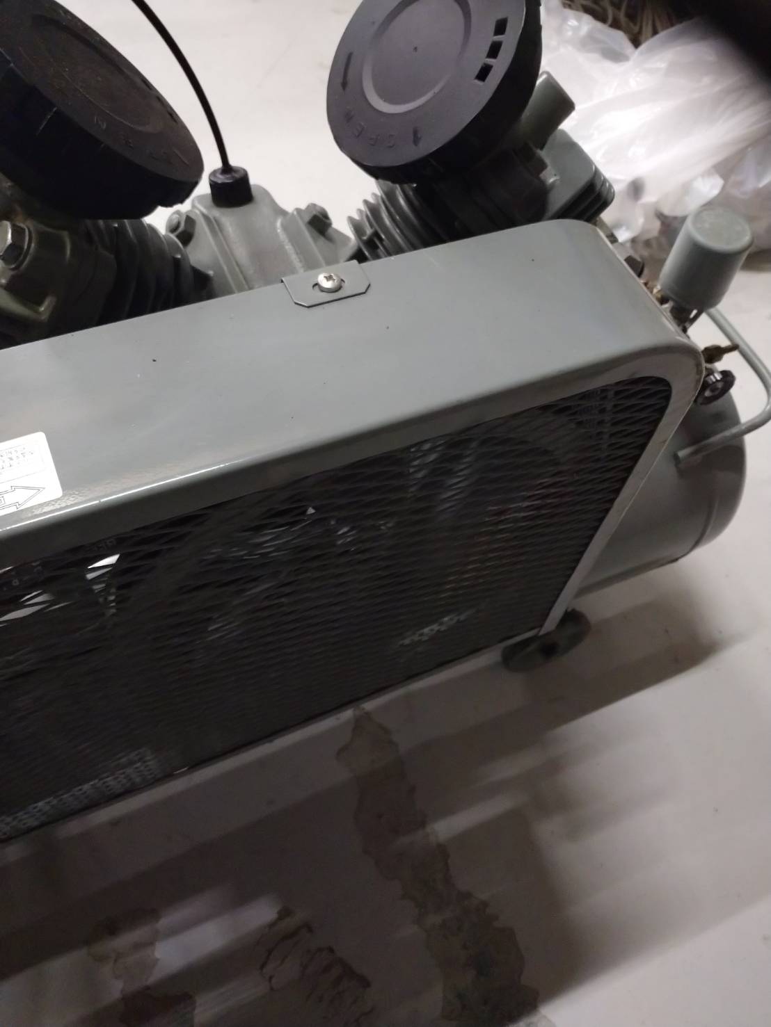 日立産機 2.2kwコンプレッサー 2.2P-9.5VD6