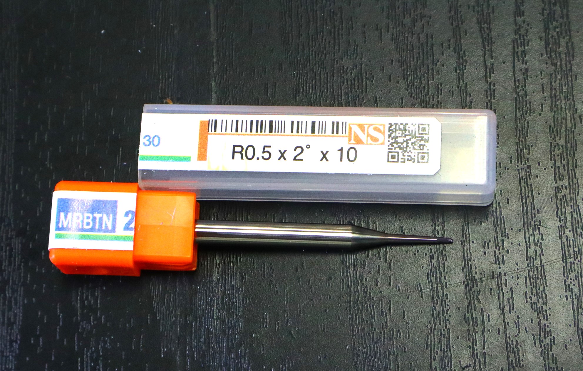 日進工具 エンドミル R0.5×2°×10　　未使用