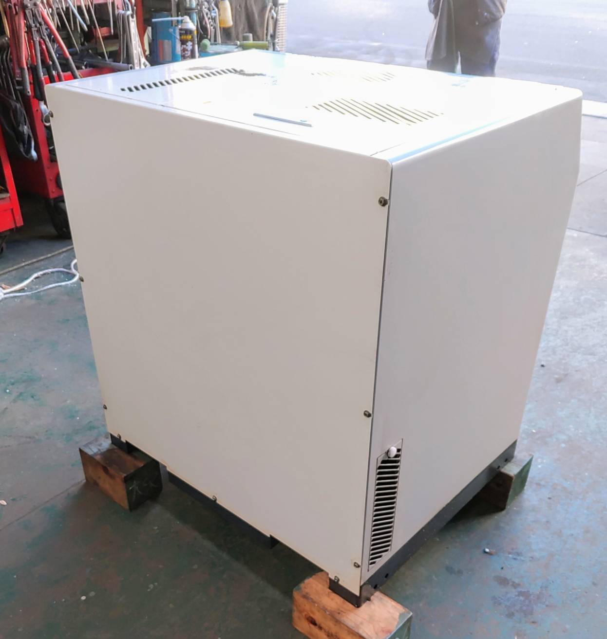 コベルコ 5.5kWエアーコンプレッサー CM6B4D