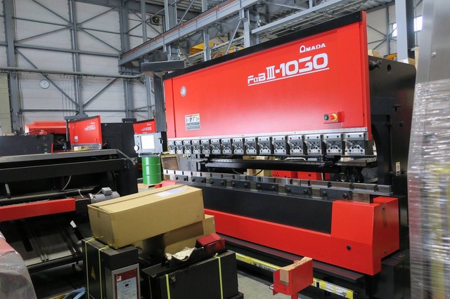 アマダ 3.0m油圧プレスブレーキ FBD1030NT