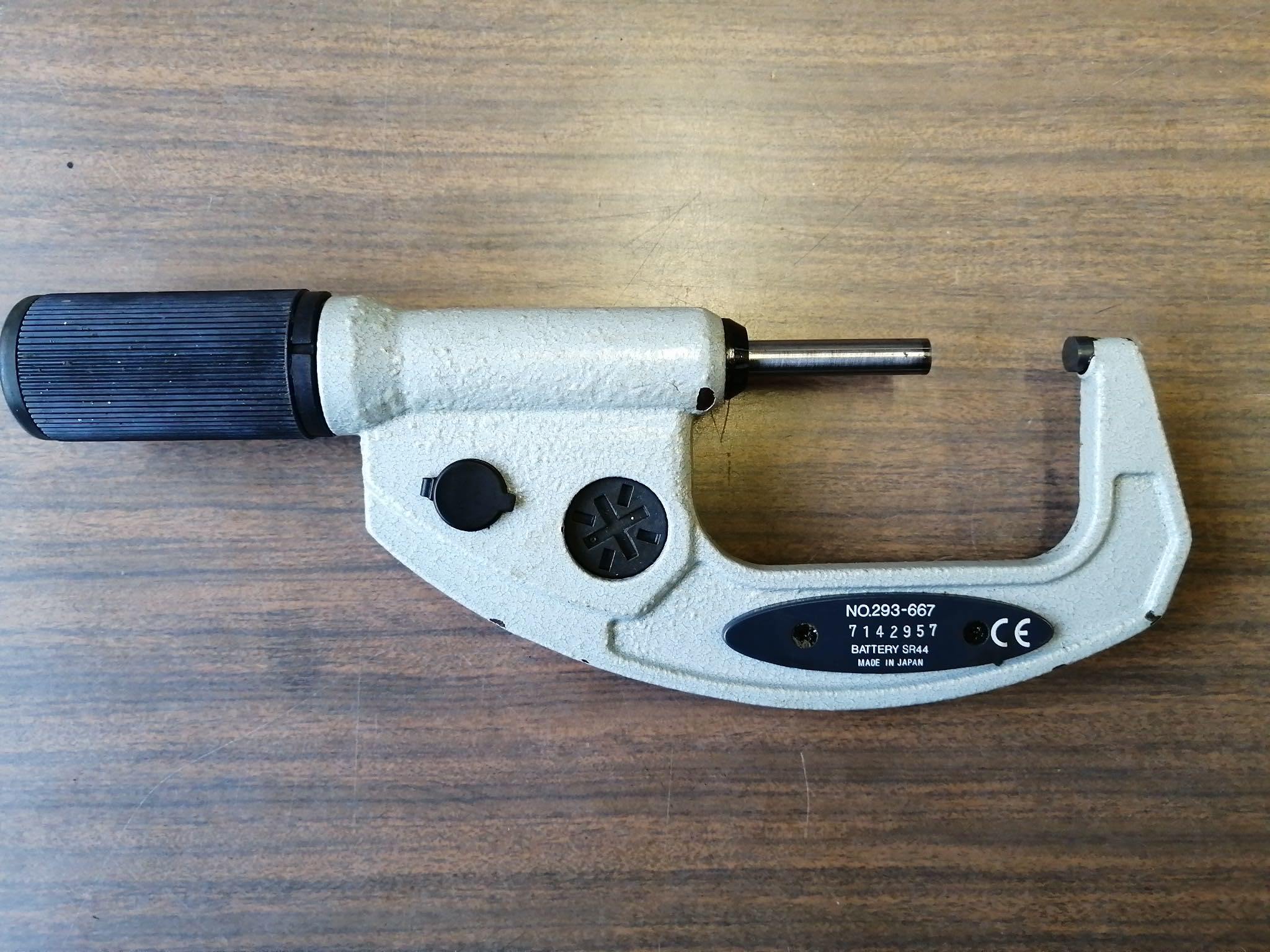 ミツトヨ デジタルマイクロメーター MDQ-55M