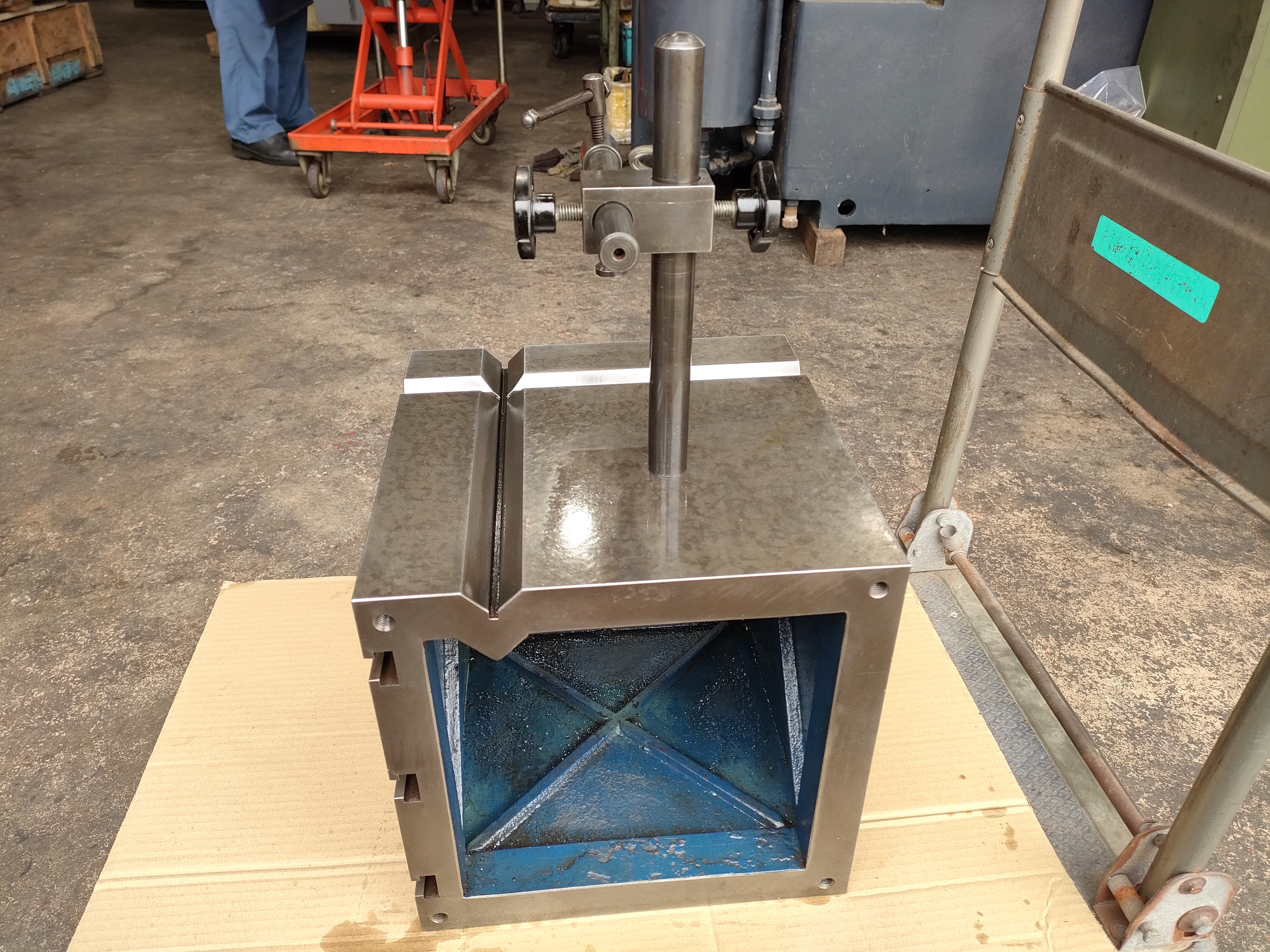 V溝付桝形ブロック