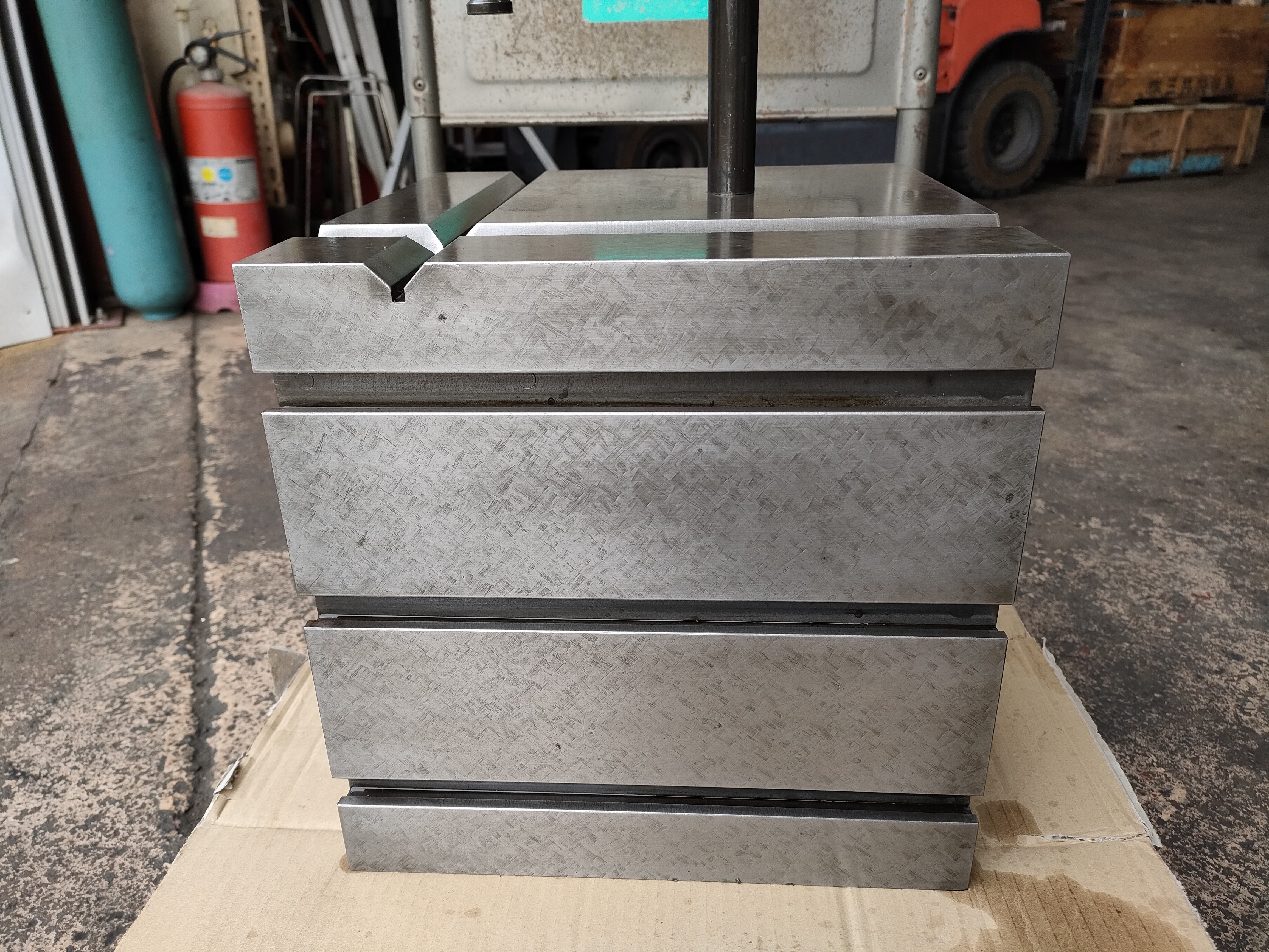 V溝付桝形ブロック