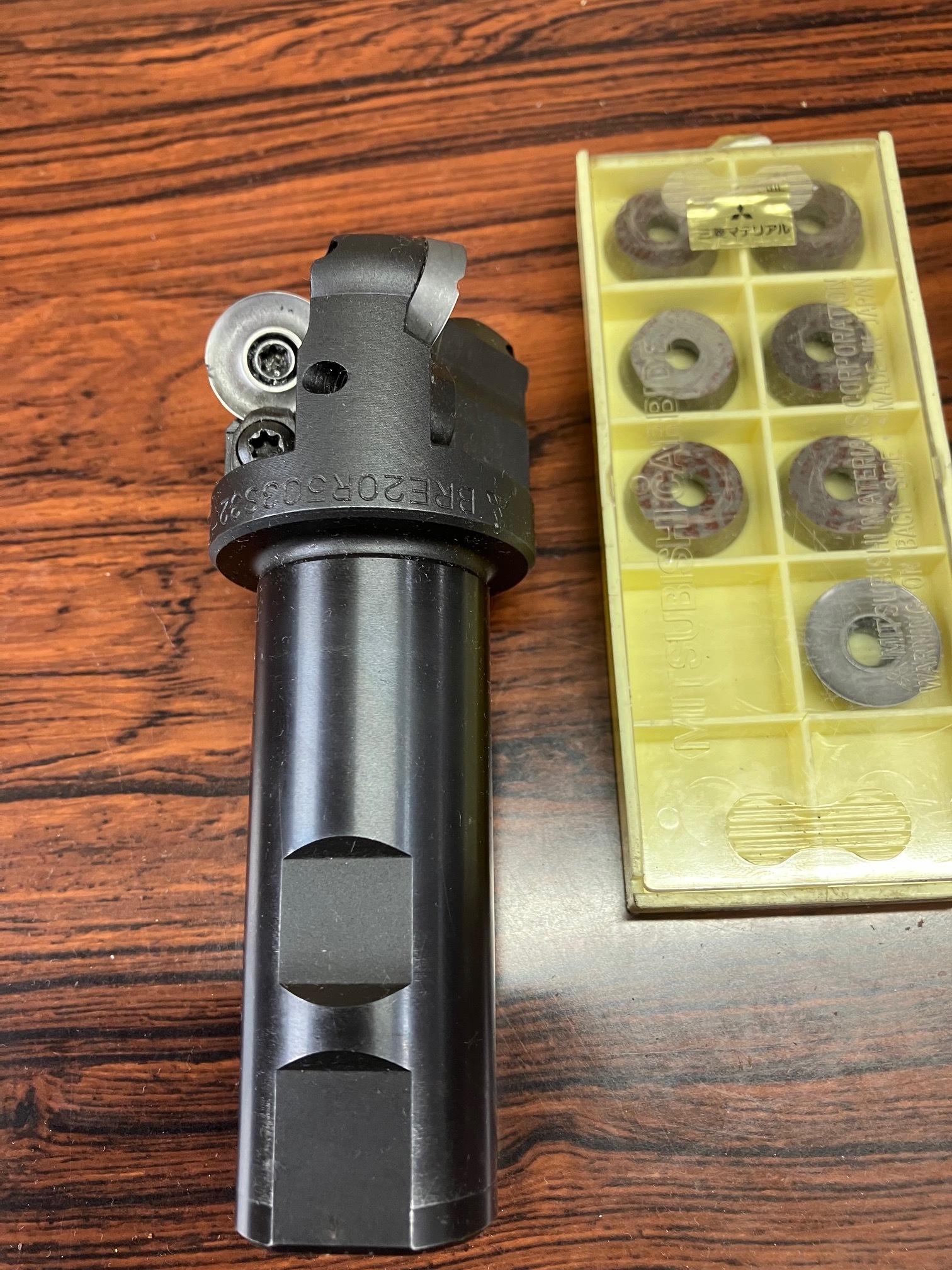 三菱マテリアル フライスカッター BRE20R503S32