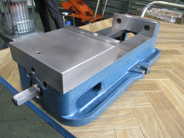 ナベヤ(ERON) マシンバイス LT150L