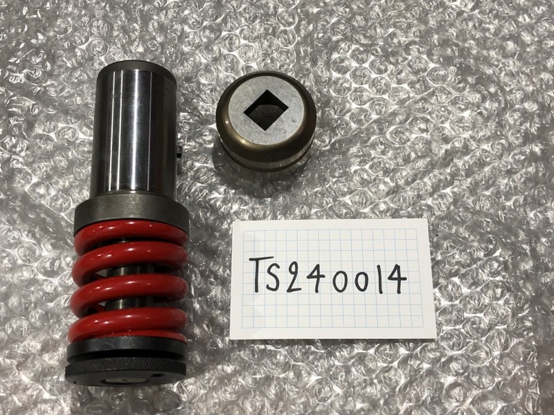 アマダ/AMADA タレパン金型（ショート/セット） ダイ：13.8x16.3    パンチ：13.5x16.0