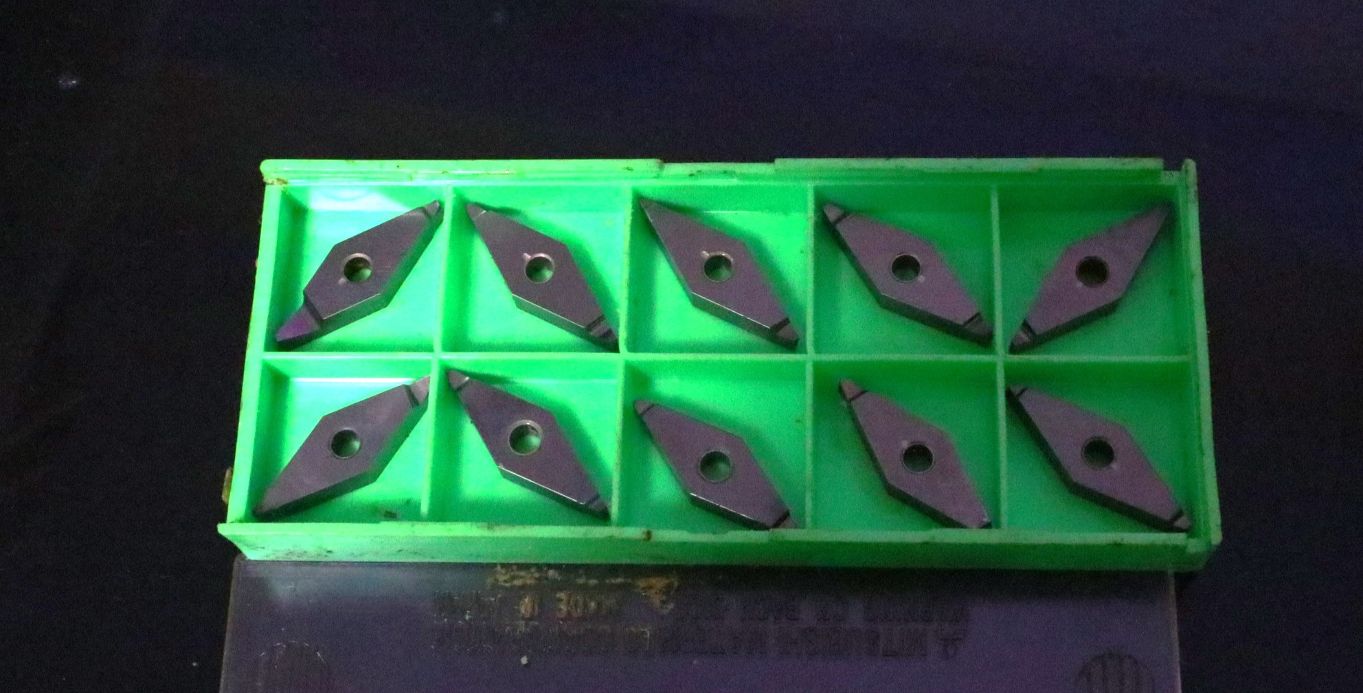 MITSUBISHI チップ VNGA160404 NX 未使用