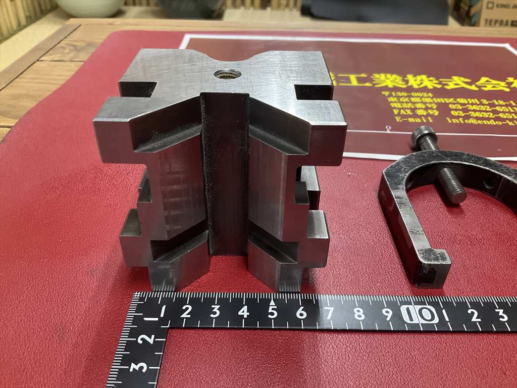 NEO TEC 精密Vブロック MB503 寸法70×70×H60mm 38/20mm