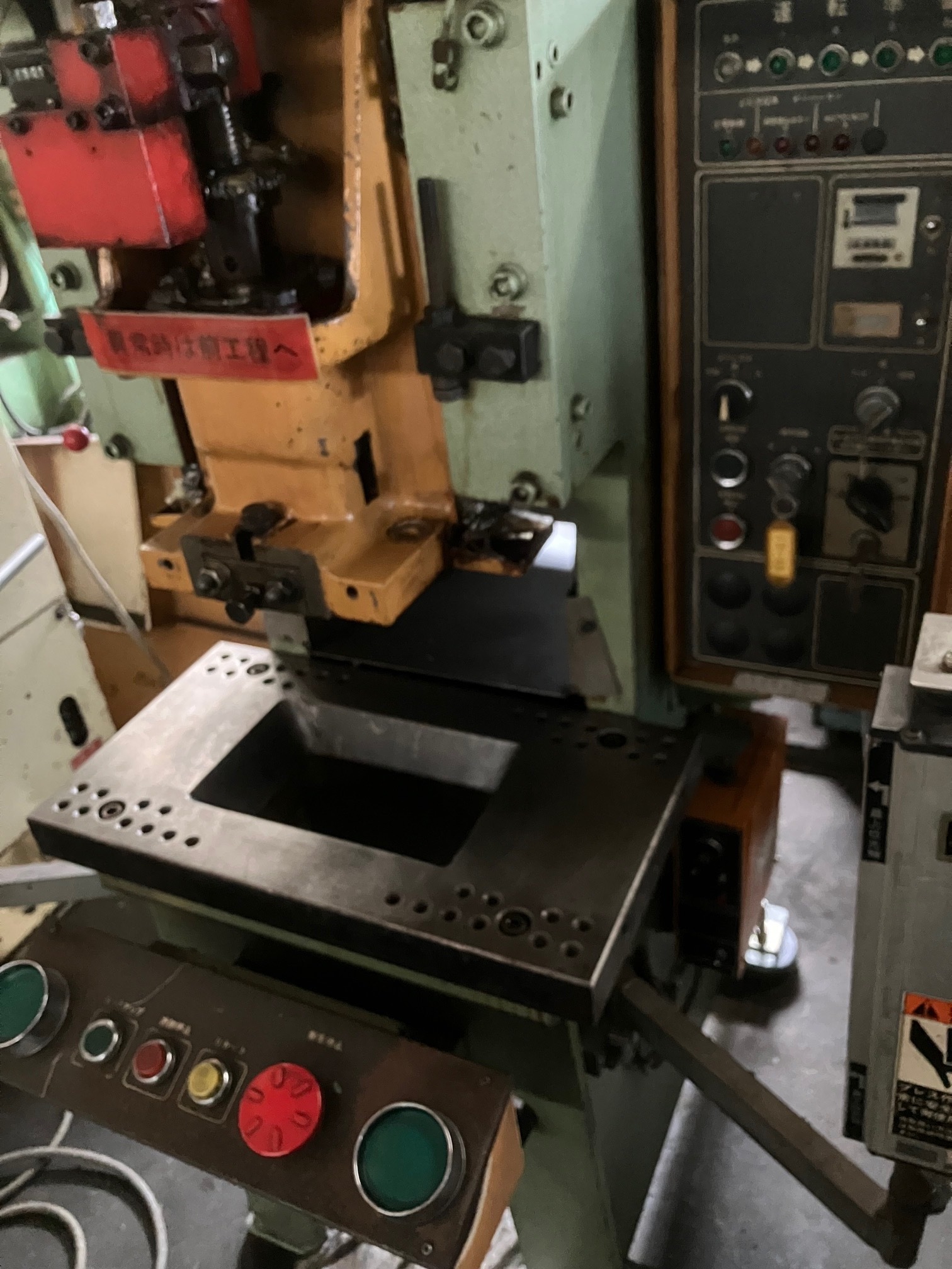 アマダ 15Tプレス TP-15