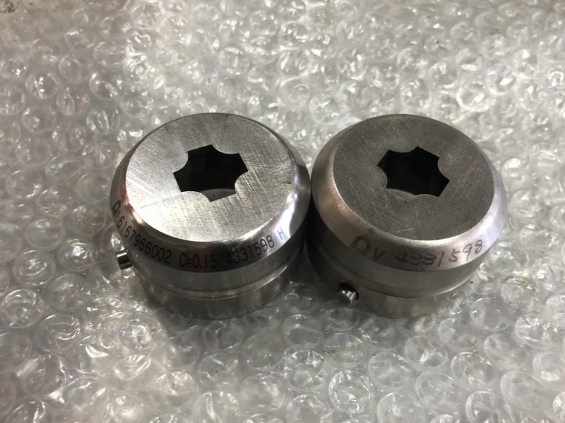 アマダ/AMADA タレパン金型（ダイ）2個 (1)6167966002 C=0.15 4331598H(R=5mm)  (2)4331598(R=5mm)