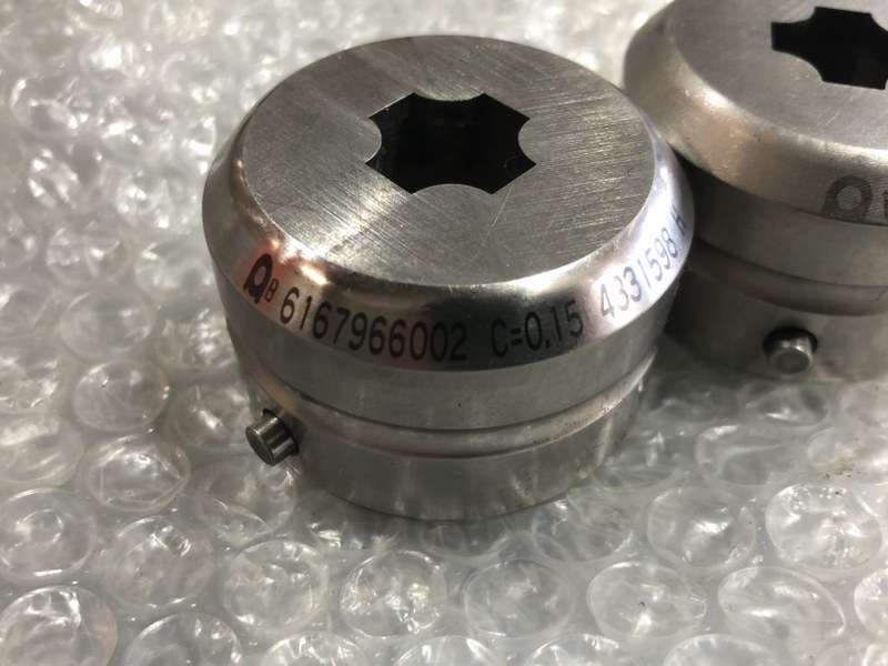 アマダ/AMADA タレパン金型(ダイ)2個 (1)6167966002 C=0.15 4331598H(R=5mm) (2)4331598(R=5mm)