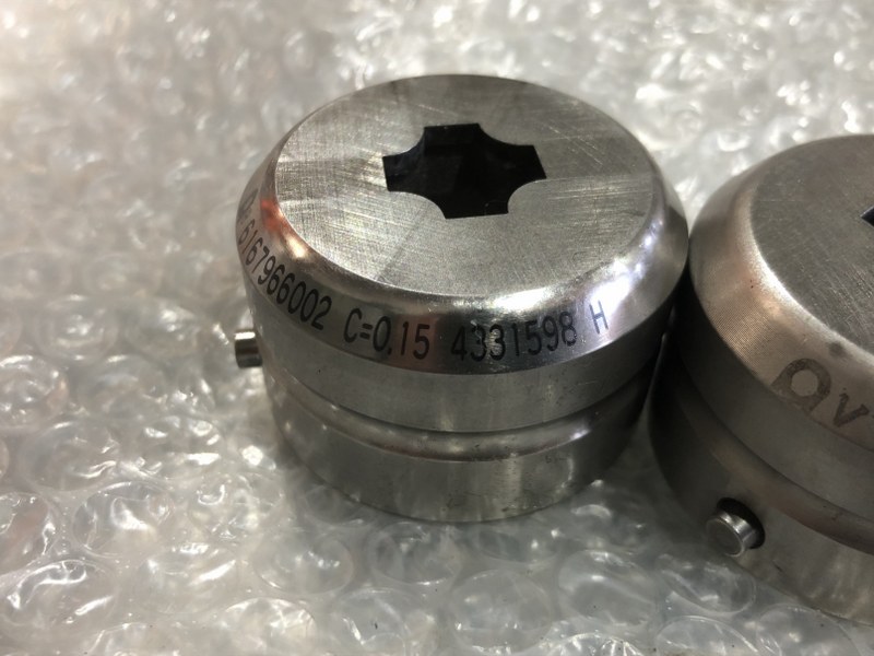 アマダ/AMADA タレパン金型(ダイ)2個 (1)6167966002 C=0.15 4331598H(R=5mm) (2)4331598(R=5mm)