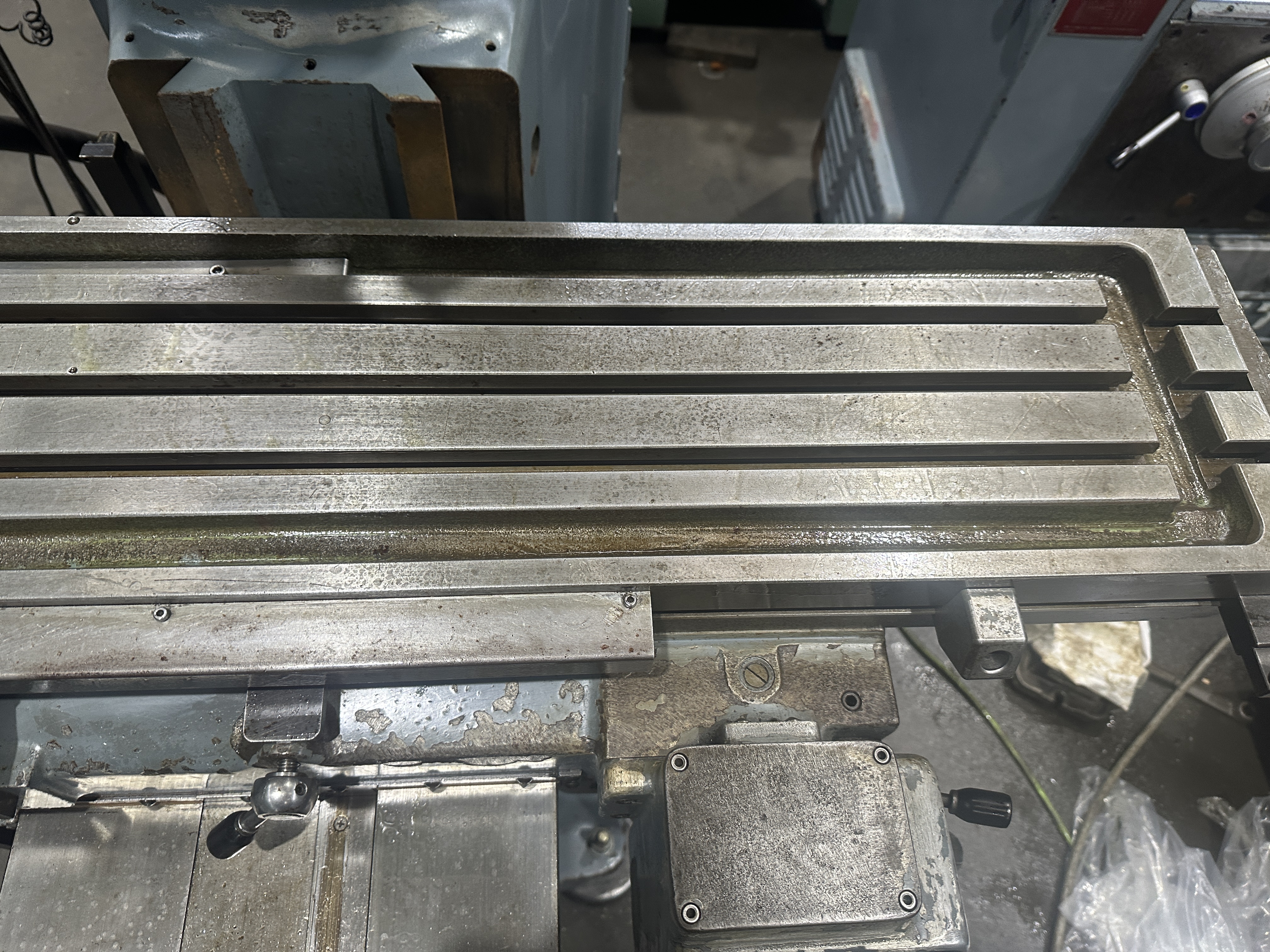 牧野フライス製作所 立フライス(ラム型) KVP-55