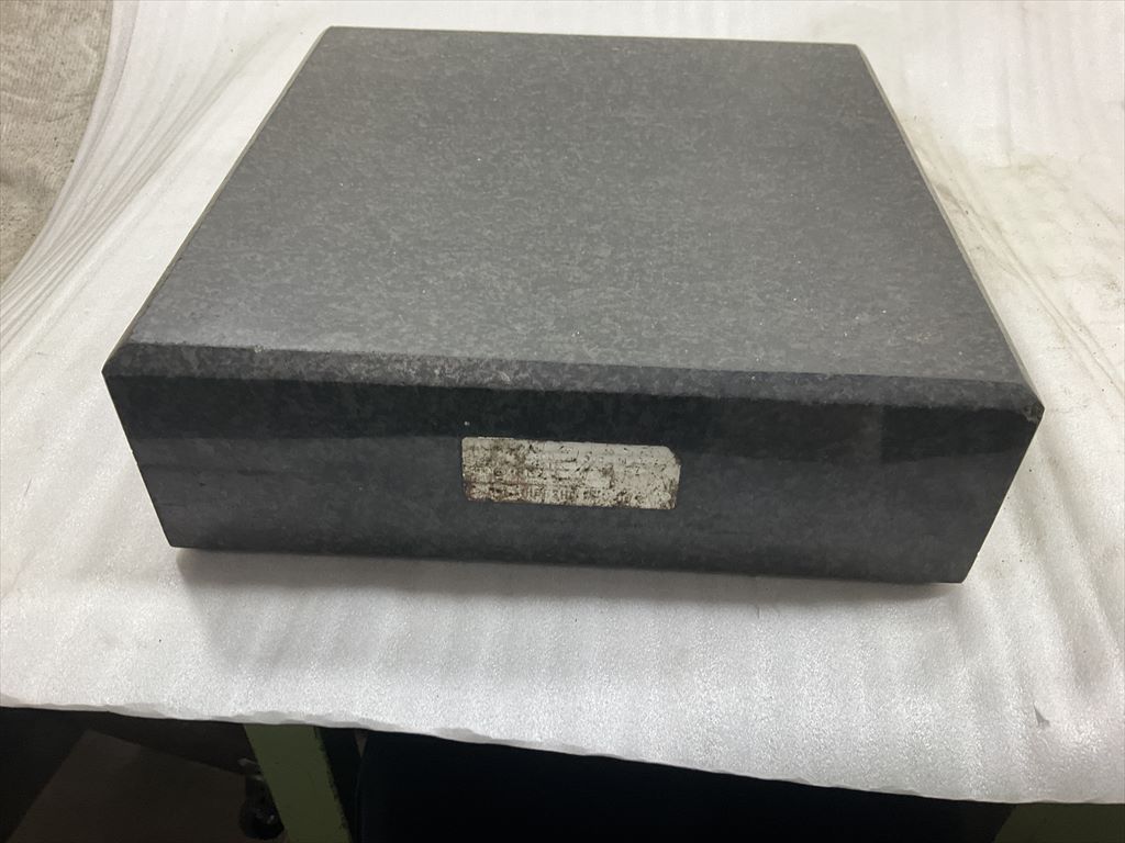 OHNISHI 石定盤 300×300×100mm 一部欠けあり
