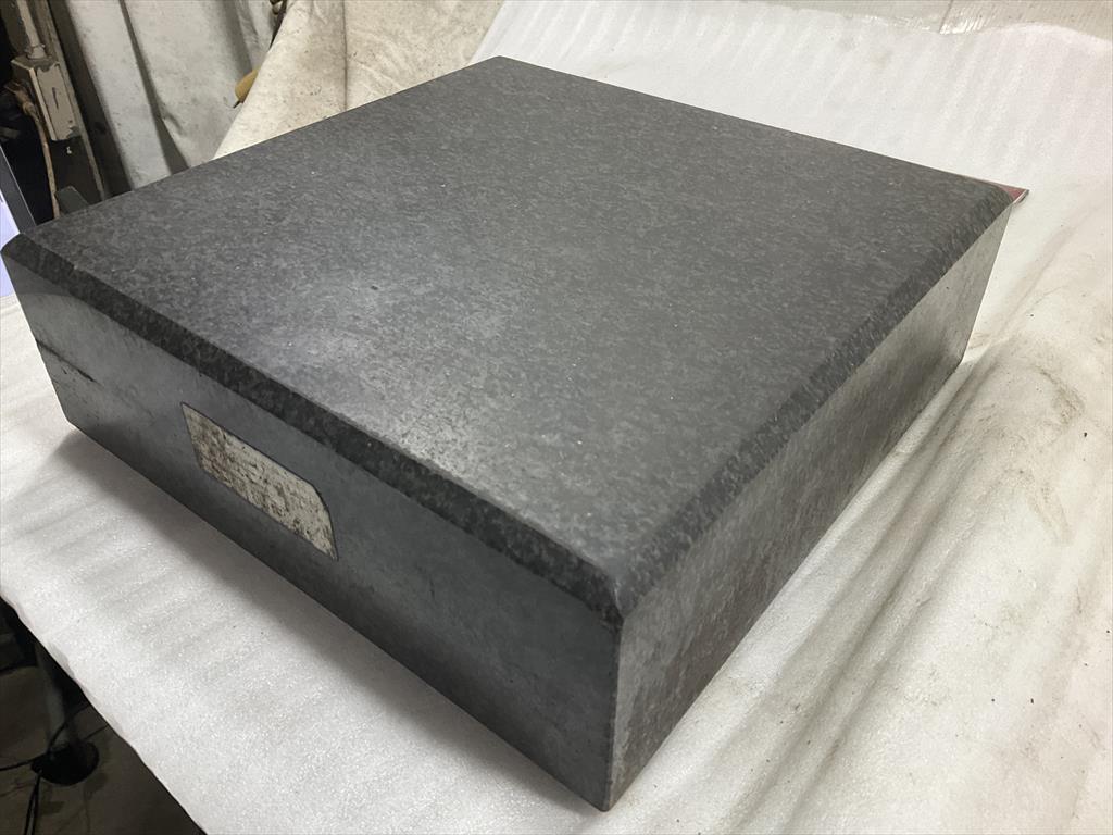 OHNISHI 石定盤 300×300×100mm 一部欠けあり