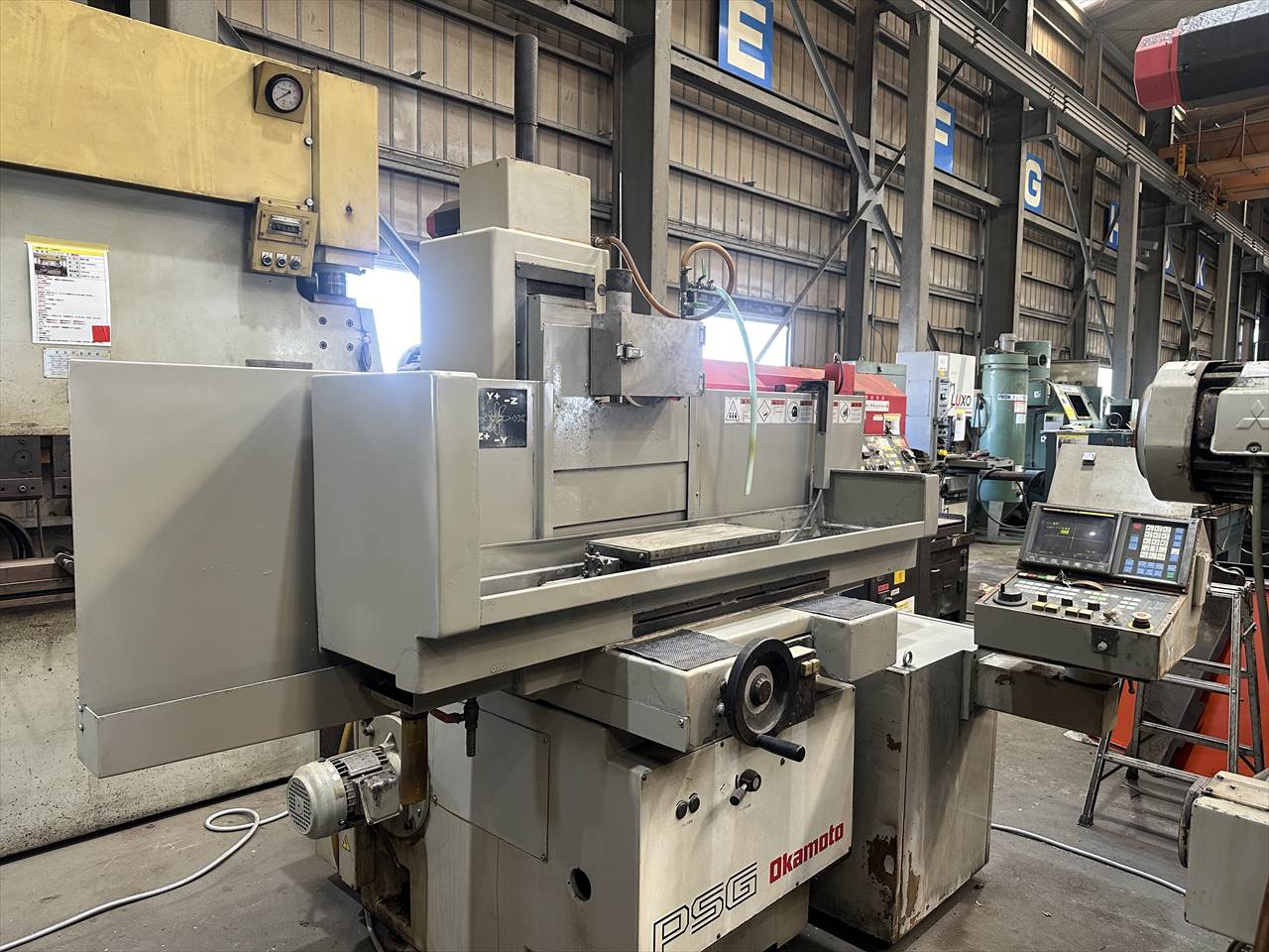 岡本工作機械製作所 NC平面研削盤 PSG-52DXNC
