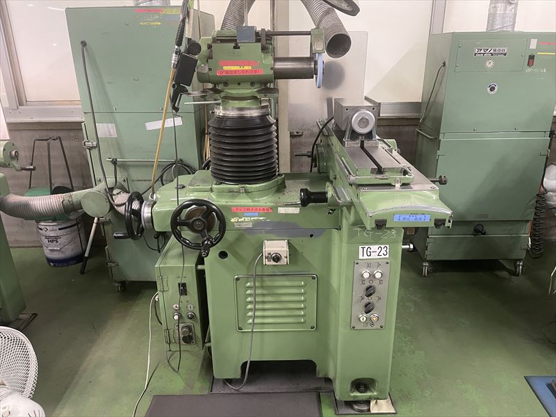 牧野フライス製作所 万能工具研削盤 C-40 | マシンライフ