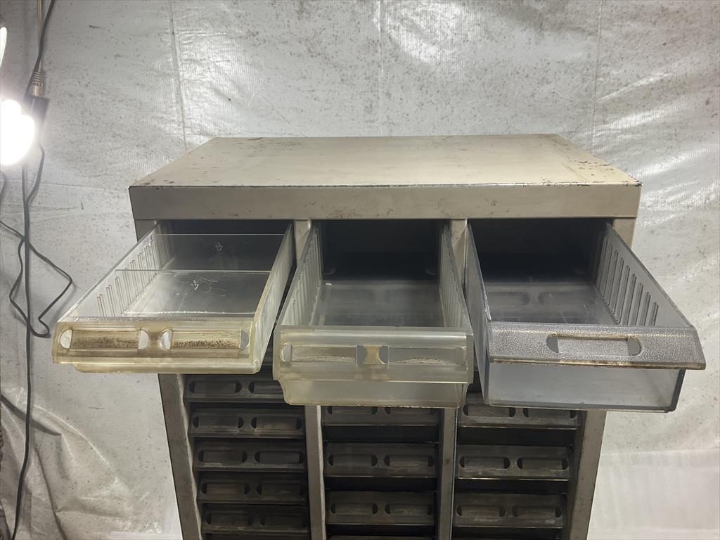 キャビネット 435mm×275mm×740mm