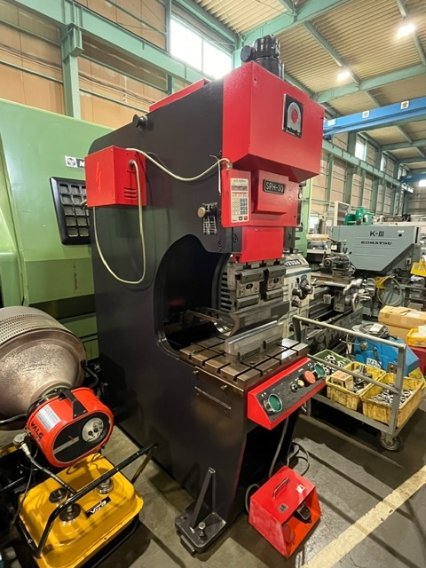 アマダ 万能油圧ベンダー SPH-30C